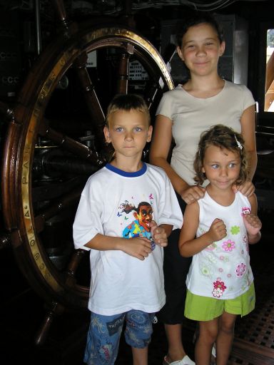 Marta, Dominik i Jelena na jedrenjaku