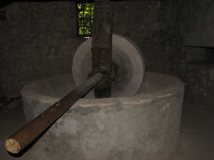 Oil press